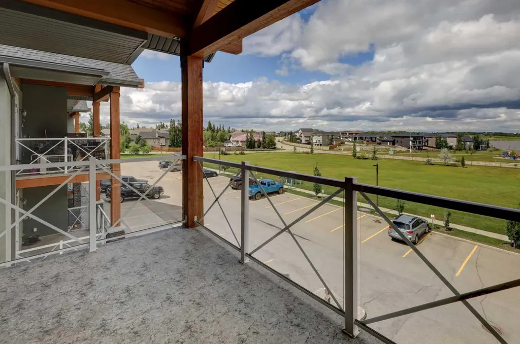 1005B Westmount Drive Strathmore AB T1P 0C3