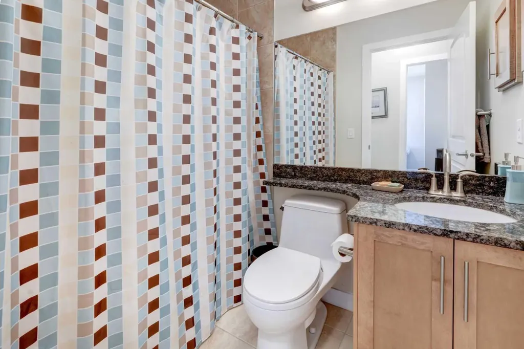 1005B Westmount Drive Strathmore AB T1P 0C3