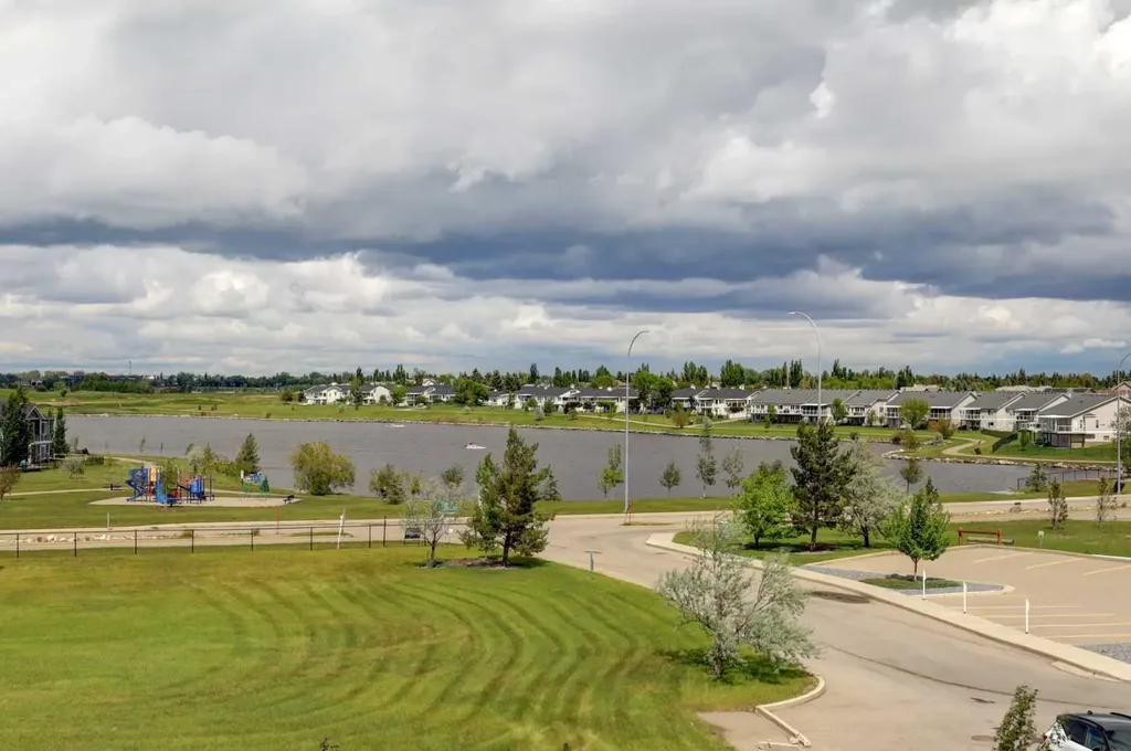 1005B Westmount Drive Strathmore AB T1P 0C3