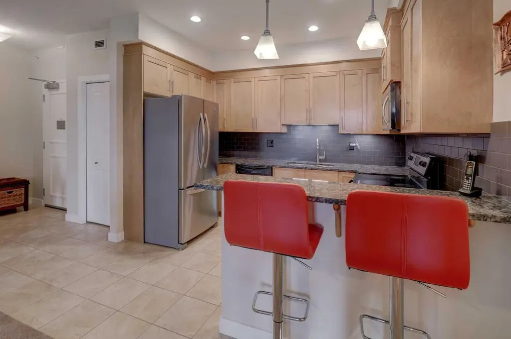 1005B Westmount Drive Strathmore AB T1P 0C3