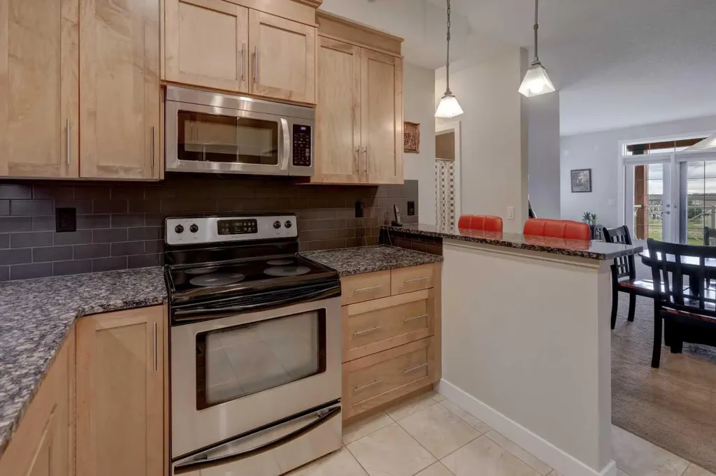 1005B Westmount Drive Strathmore AB T1P 0C3