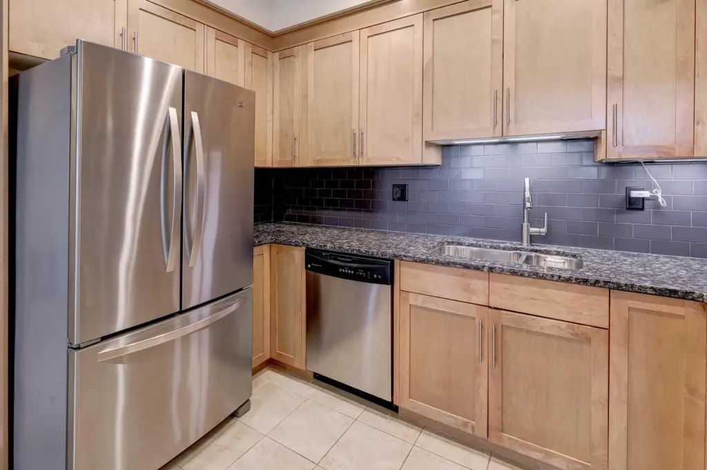 1005B Westmount Drive Strathmore AB T1P 0C3
