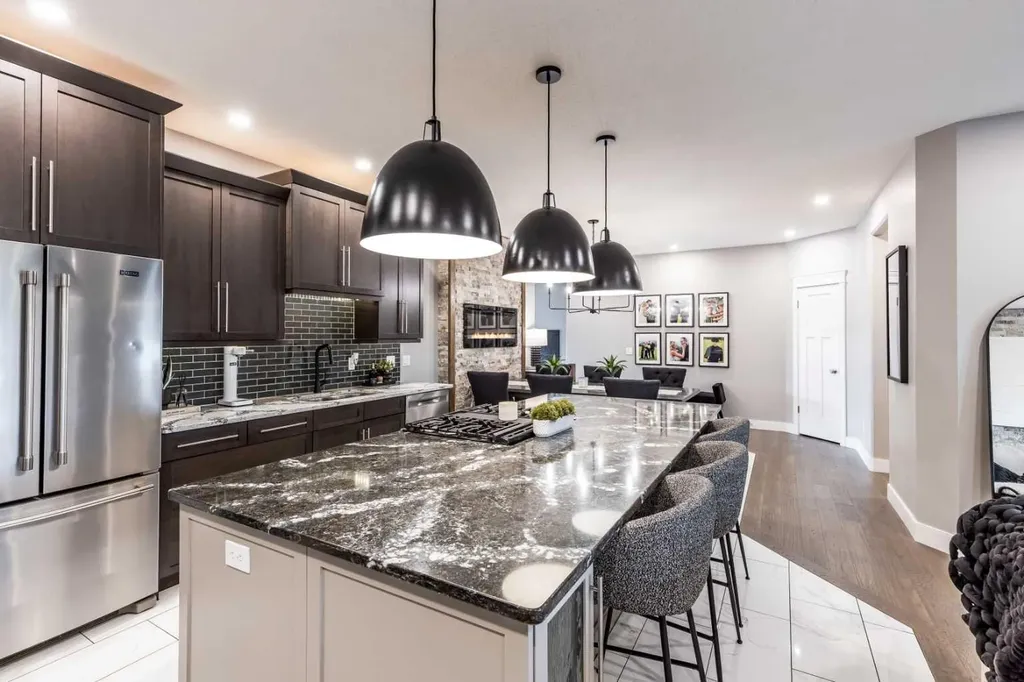 936 Maskell Place SE Redcliff AB T0J 2P0