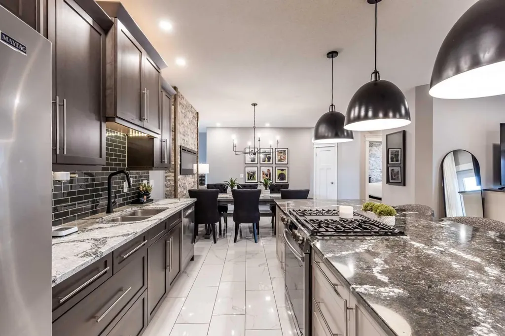 936 Maskell Place SE Redcliff AB T0J 2P0