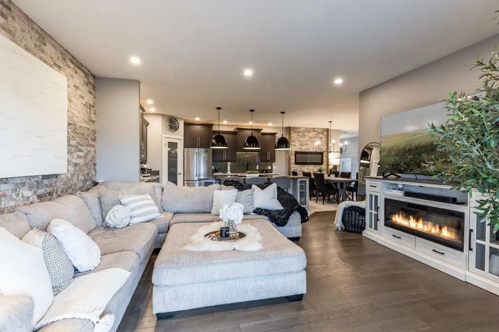 936 Maskell Place SE Redcliff AB T0J 2P0