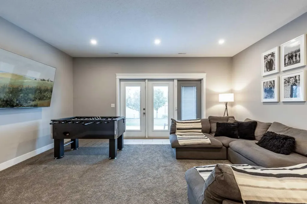 936 Maskell Place SE Redcliff AB T0J 2P0