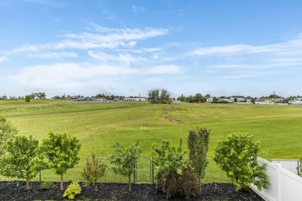 936 Maskell Place SE Redcliff AB T0J 2P0
