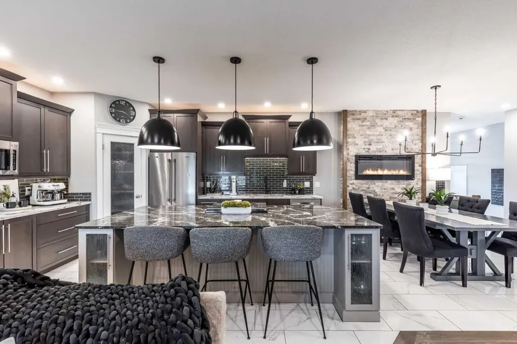 936 Maskell Place SE Redcliff AB T0J 2P0
