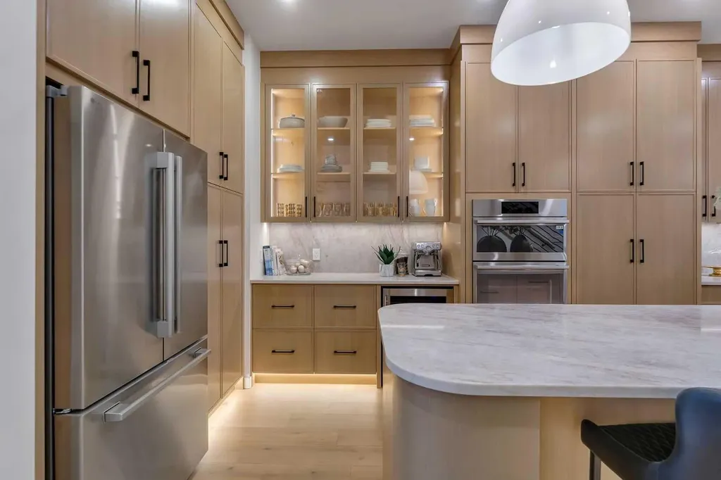 1729 19 Avenue NW Calgary AB T2M 1B4