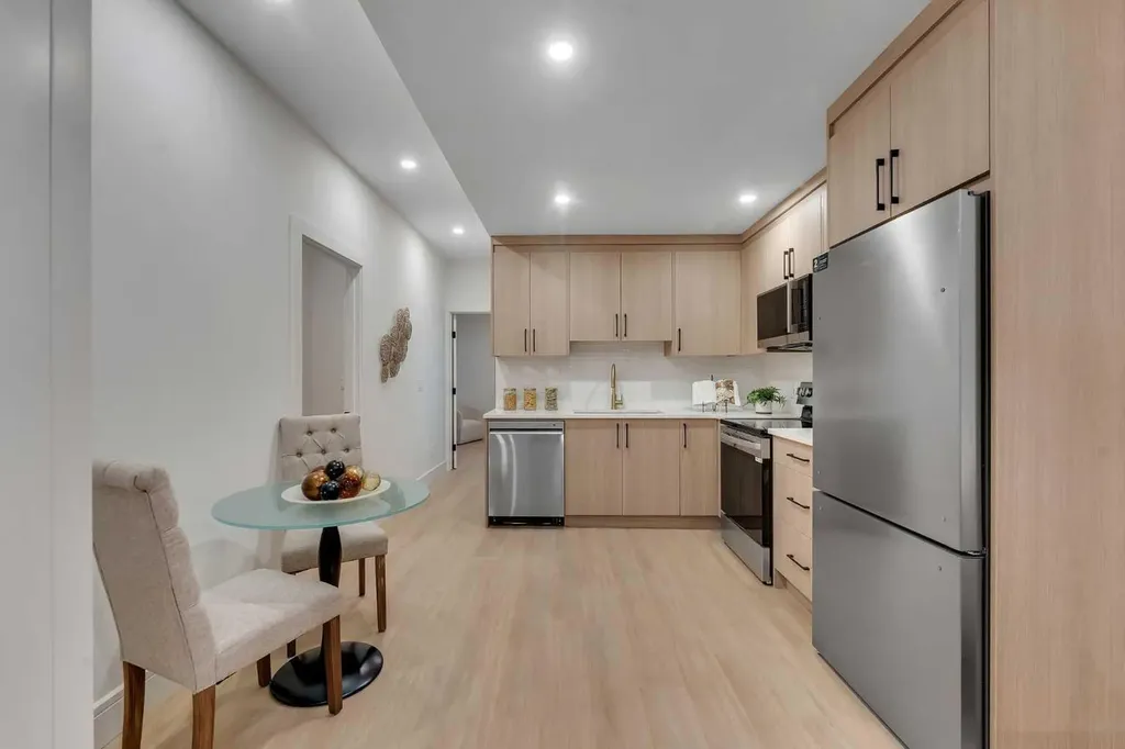 1729 19 Avenue NW Calgary AB T2M 1B4