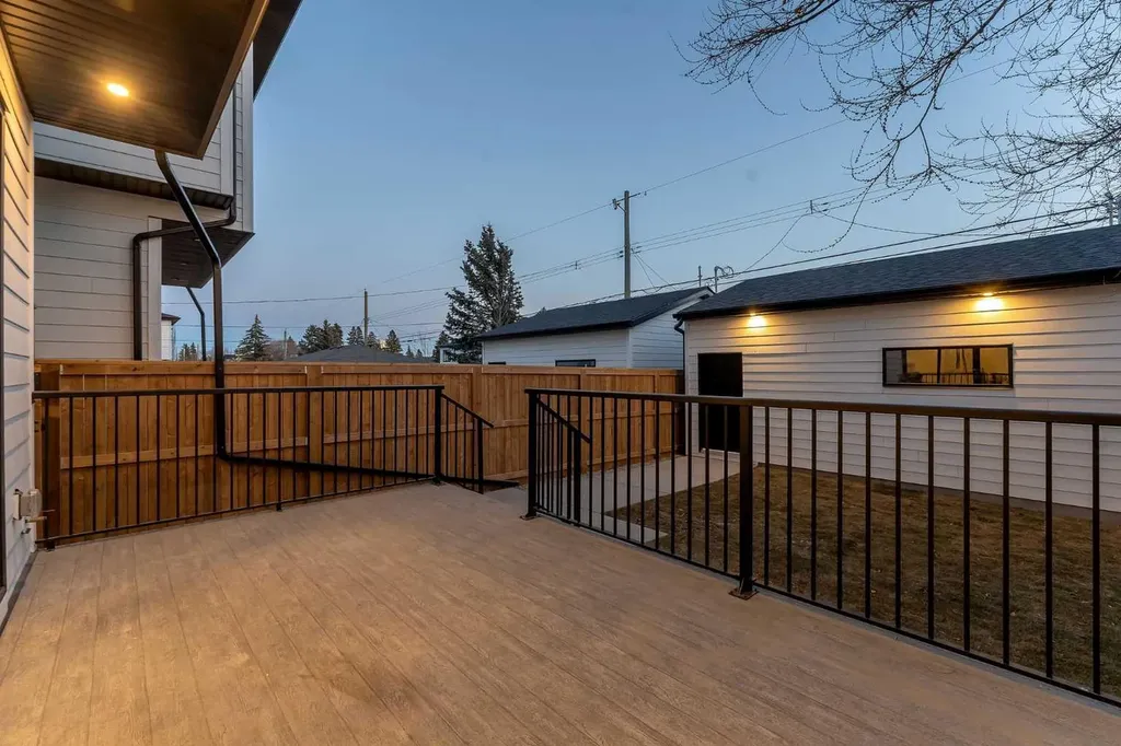 1729 19 Avenue NW Calgary AB T2M 1B4