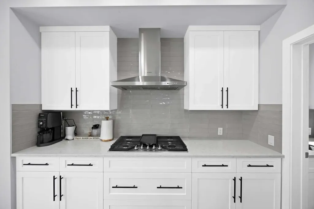 211 Dawson Harbour Court Chestermere AB T1X 1Z6