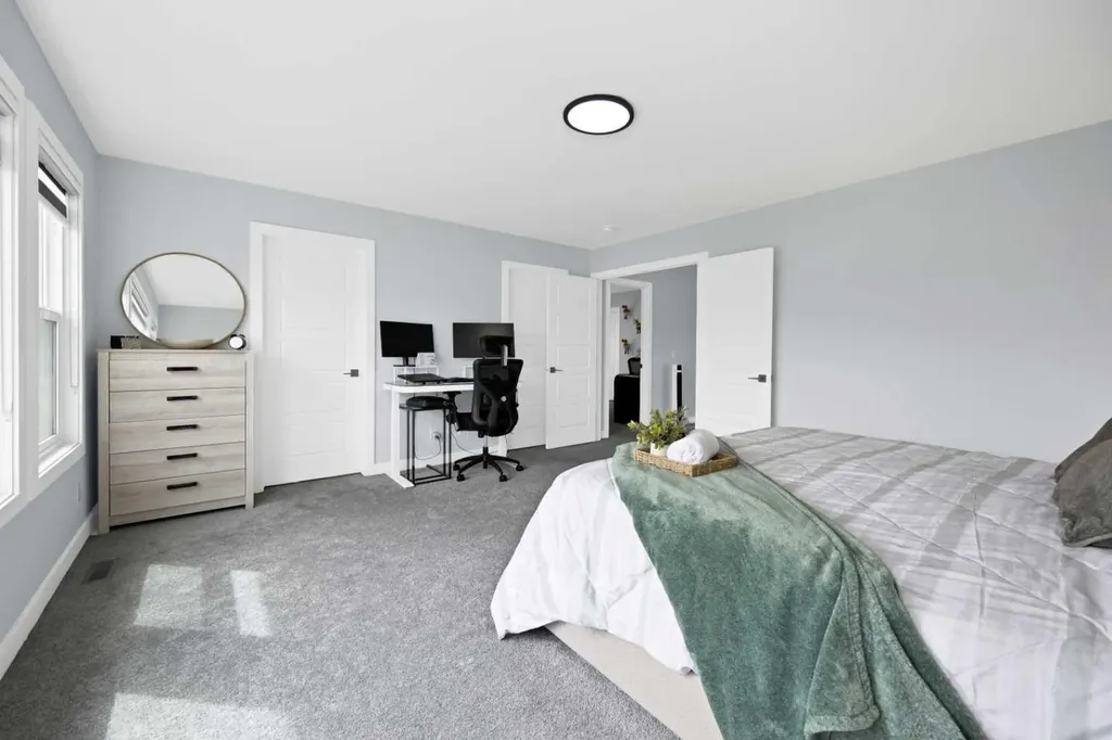 211 Dawson Harbour Court Chestermere AB T1X 1Z6
