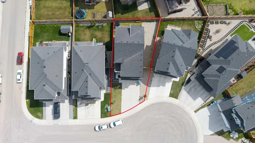 211 Dawson Harbour Court Chestermere AB T1X 1Z6