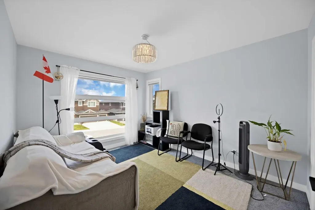 211 Dawson Harbour Court Chestermere AB T1X 1Z6