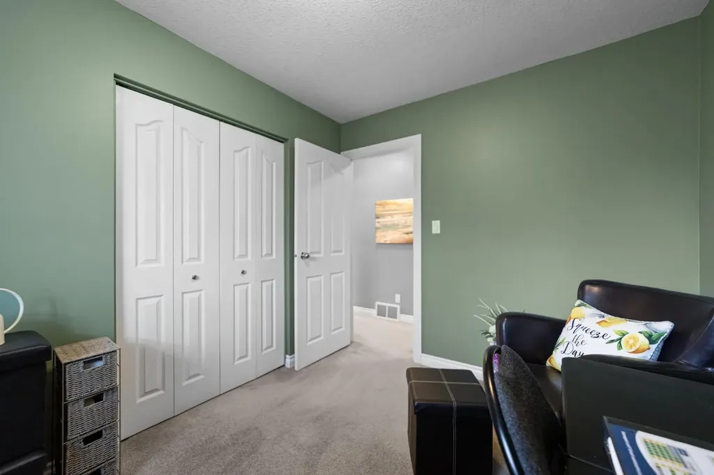 4311 66 Street Camrose AB T4V3L5