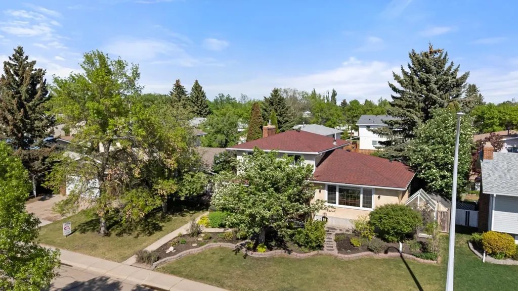 4311 66 Street Camrose AB T4V3L5
