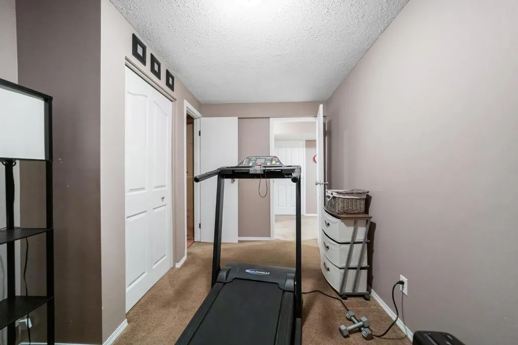 4311 66 Street Camrose AB T4V3L5