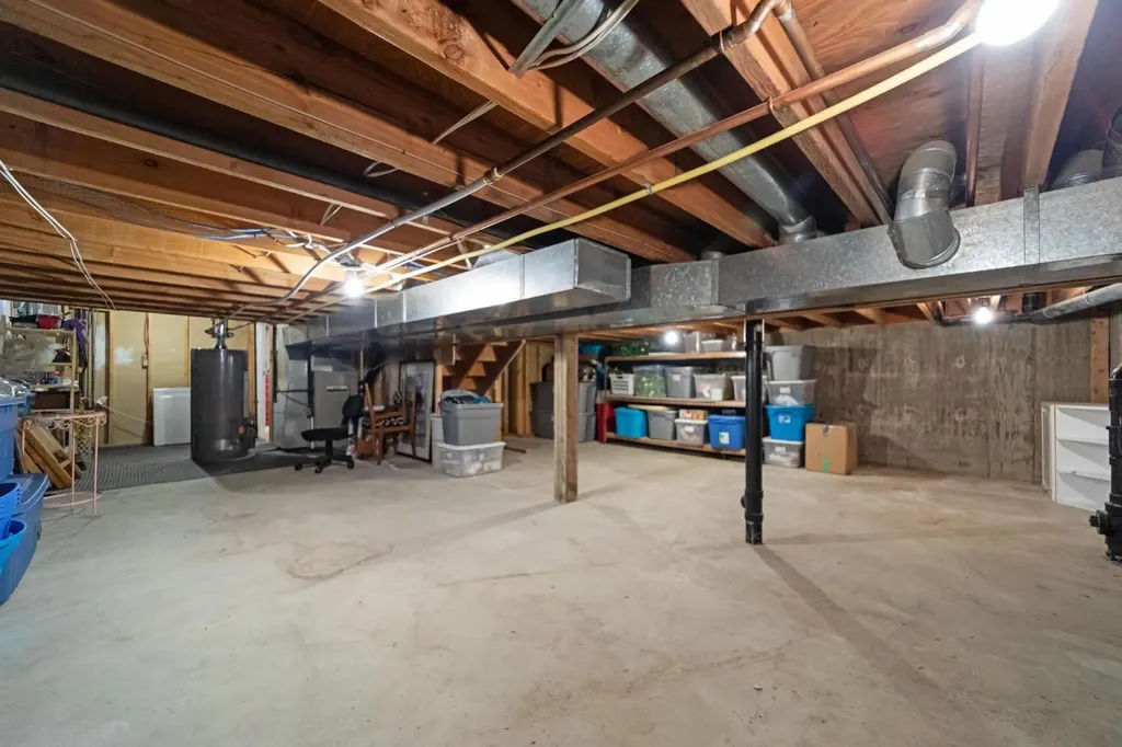 4311 66 Street Camrose AB T4V3L5