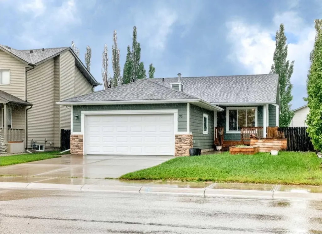 76 Hillview Drive Strathmore AB T1P 1S6