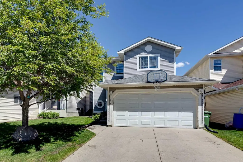 143 Silver Springs Way NW Airdrie AB T4B 2V4