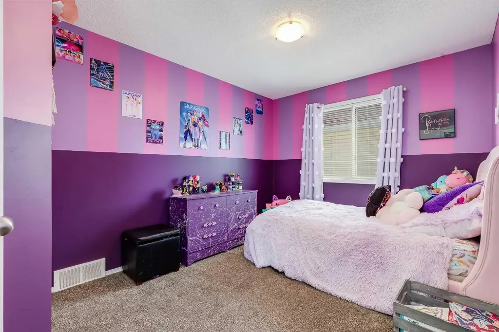 143 Silver Springs Way NW Airdrie AB T4B 2V4