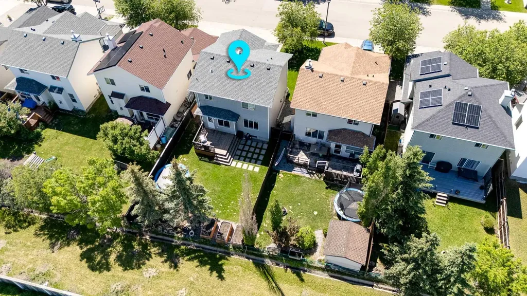 143 Silver Springs Way NW Airdrie AB T4B 2V4