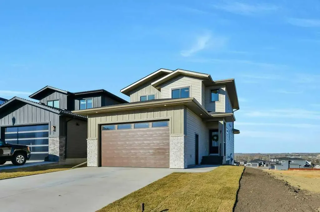 7 Vincent Gate Sylvan Lake AB T4S 0V7