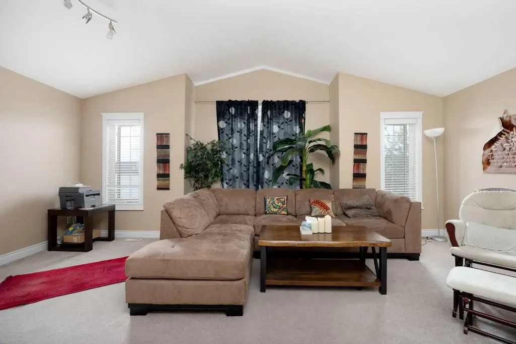 187 Rattlepan Creek Crescent Fort Mcmurray AB T9K 2V5