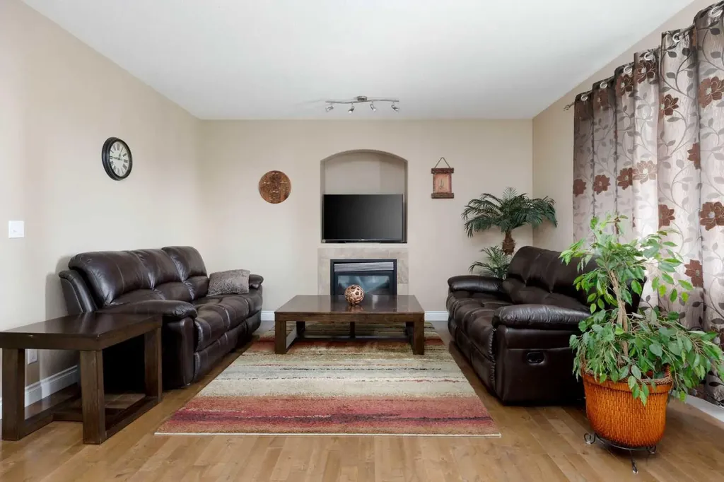 187 Rattlepan Creek Crescent Fort Mcmurray AB T9K 2V5