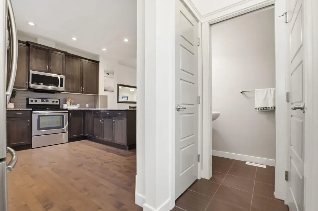 33 Redstone Common NE Calgary AB T3N 0K3