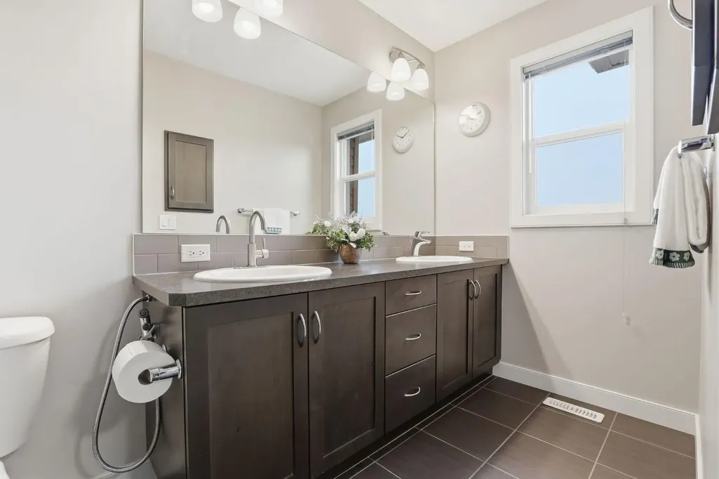 33 Redstone Common NE Calgary AB T3N 0K3