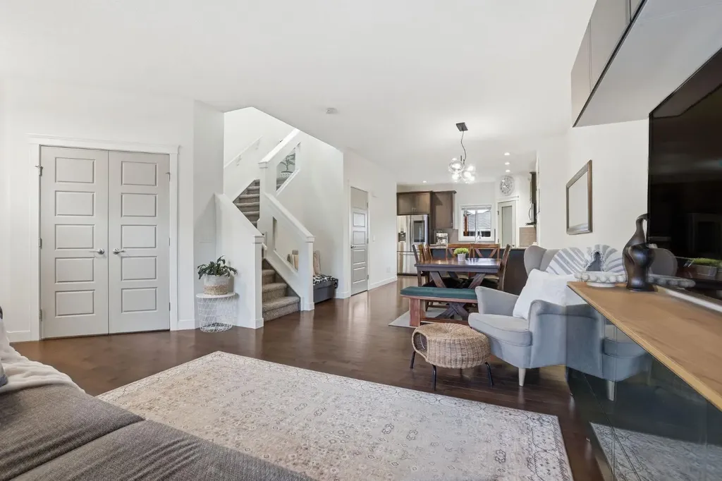 33 Redstone Common NE Calgary AB T3N 0K3