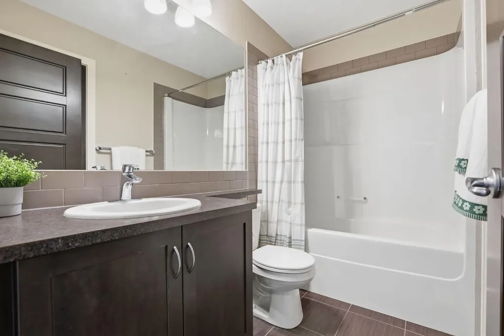 33 Redstone Common NE Calgary AB T3N 0K3