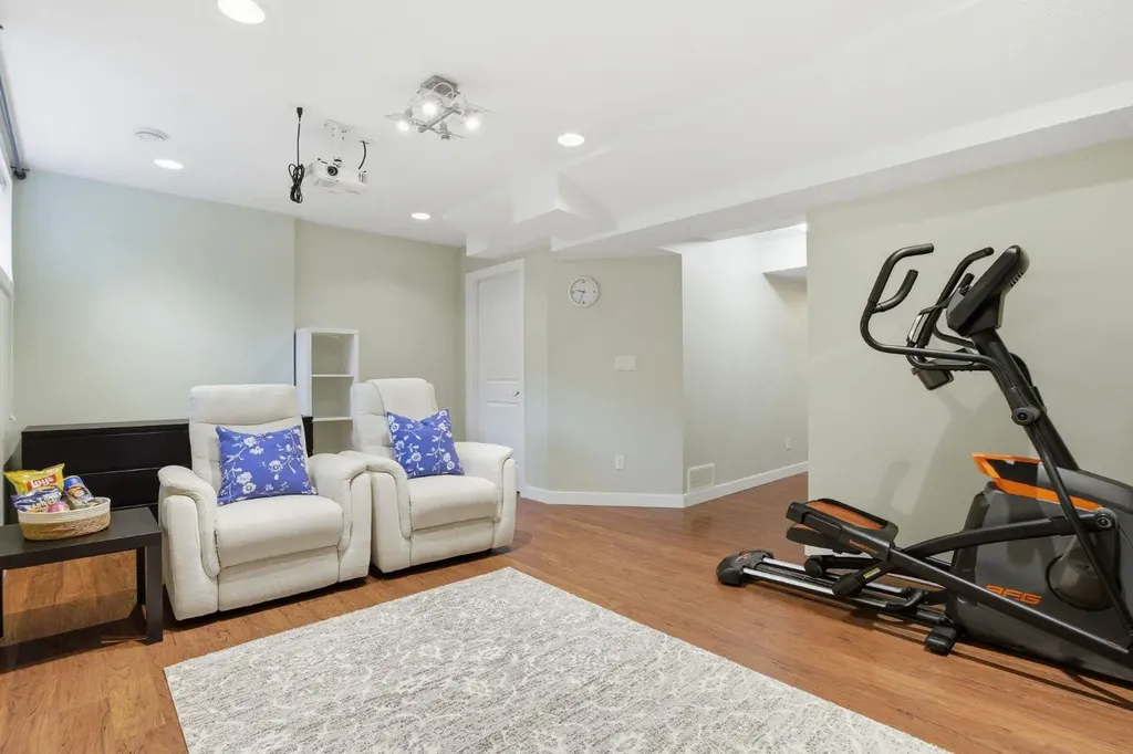 33 Redstone Common NE Calgary AB T3N 0K3