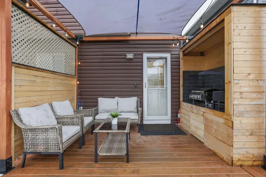33 Redstone Common NE Calgary AB T3N 0K3