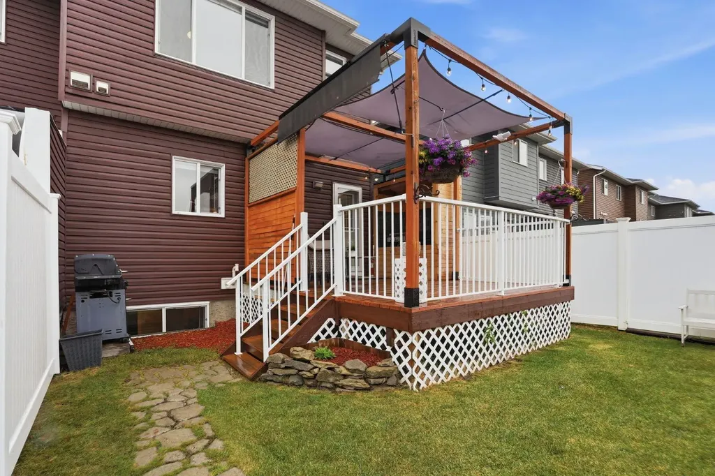 33 Redstone Common NE Calgary AB T3N 0K3