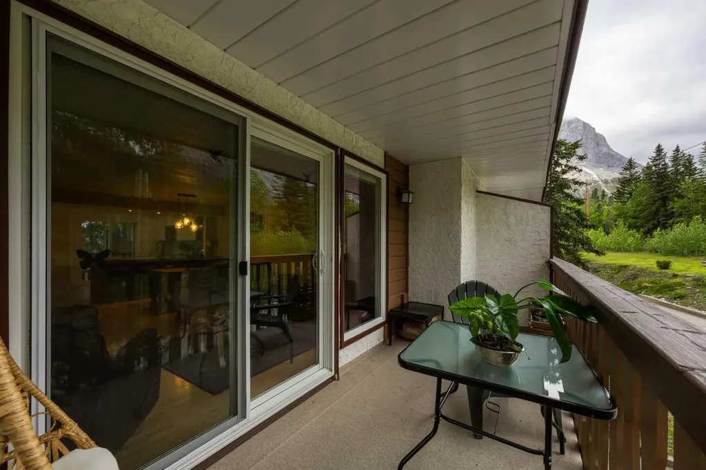 1061 Evergreen Circle Canmore AB T1W 2R2