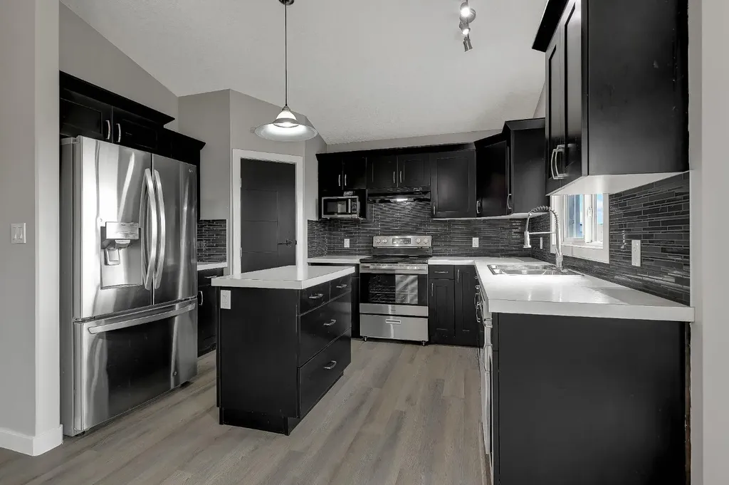 10201 124 A Avenue Grande Prairie AB T8V 6J2