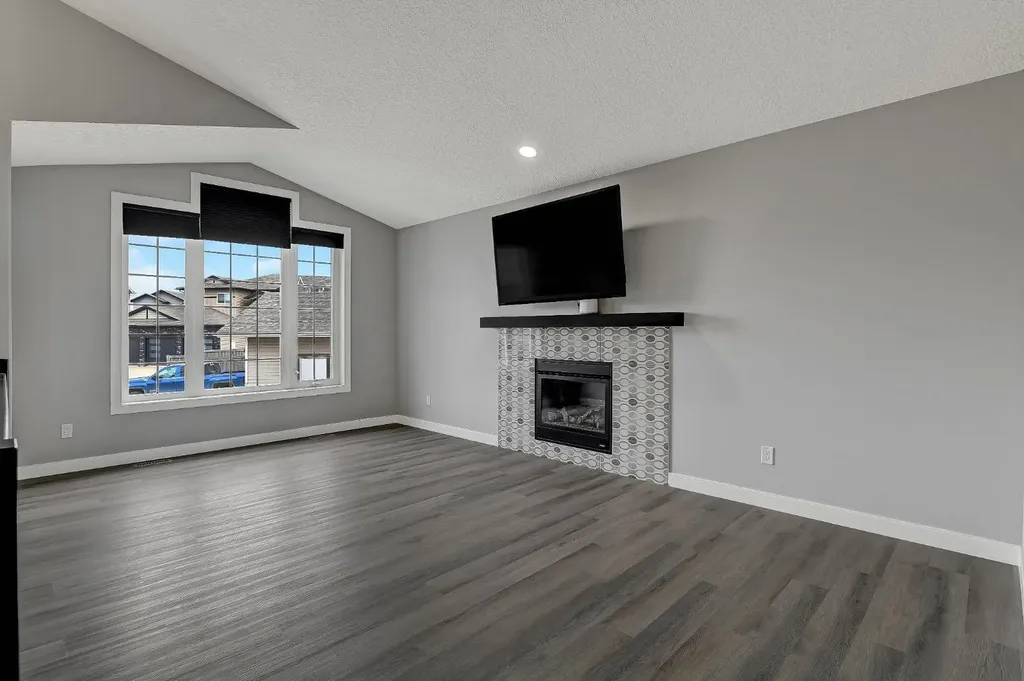 10201 124 A Avenue Grande Prairie AB T8V 6J2