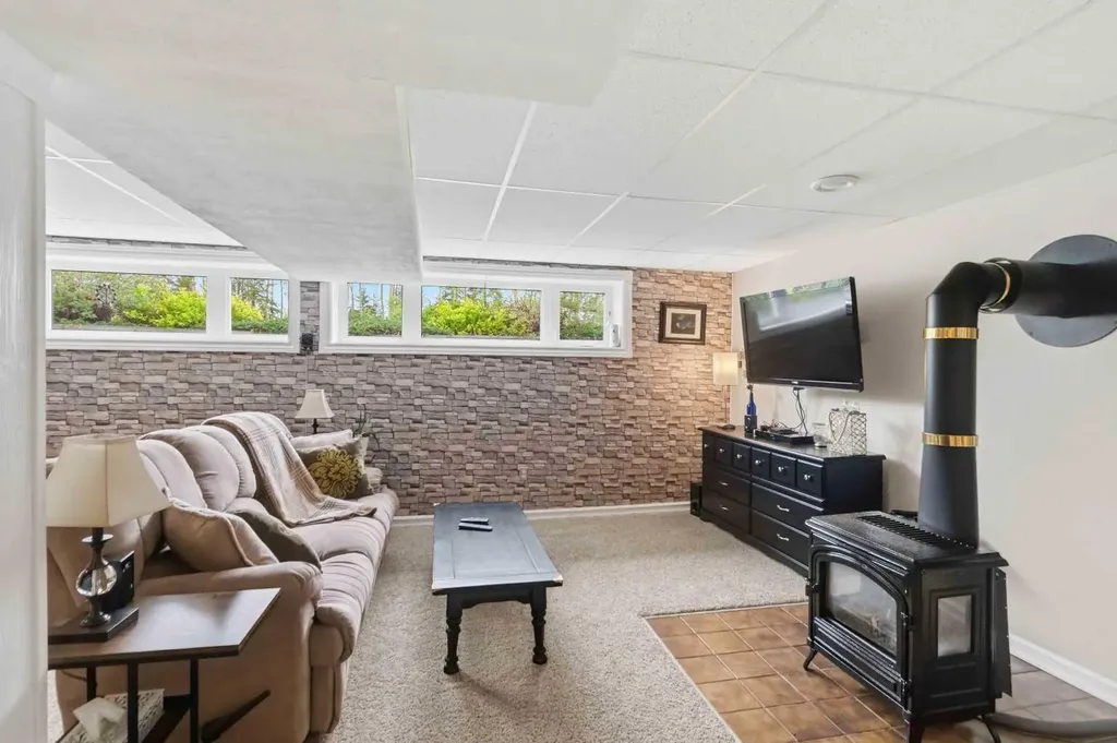 441 Signal Road Fort Mcmurray AB T9H 3W6