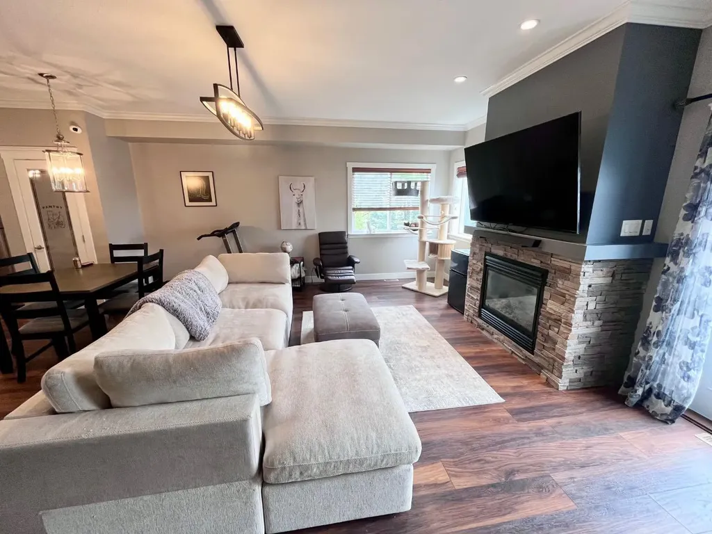 214 Mcardell Drive Hinton AB T7V 0A9