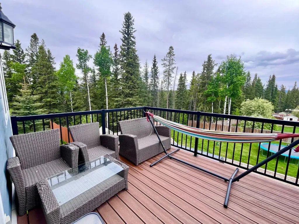 214 Mcardell Drive Hinton AB T7V 0A9