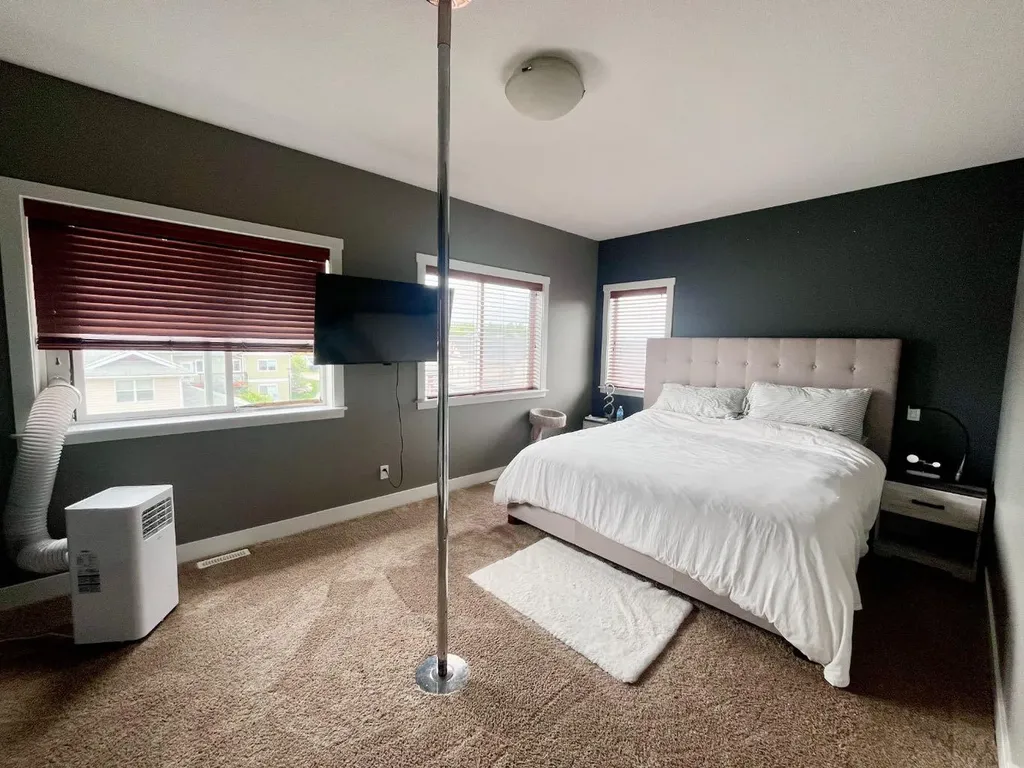 214 Mcardell Drive Hinton AB T7V 0A9