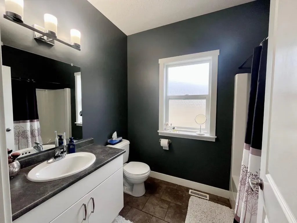 214 Mcardell Drive Hinton AB T7V 0A9