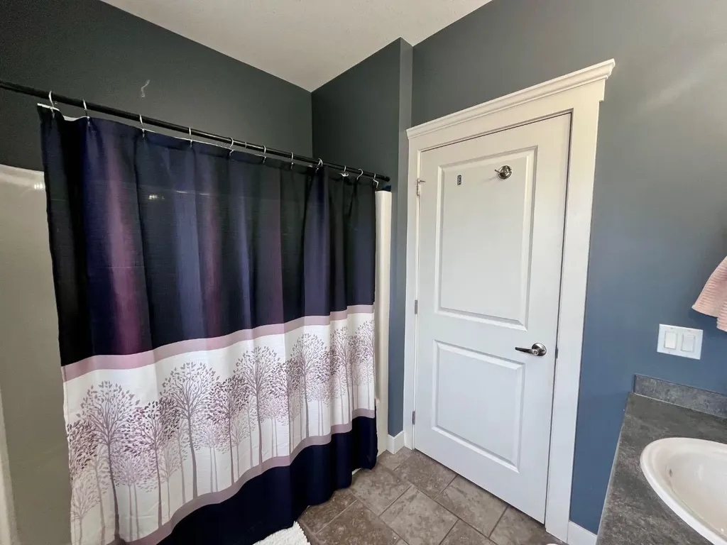 214 Mcardell Drive Hinton AB T7V 0A9