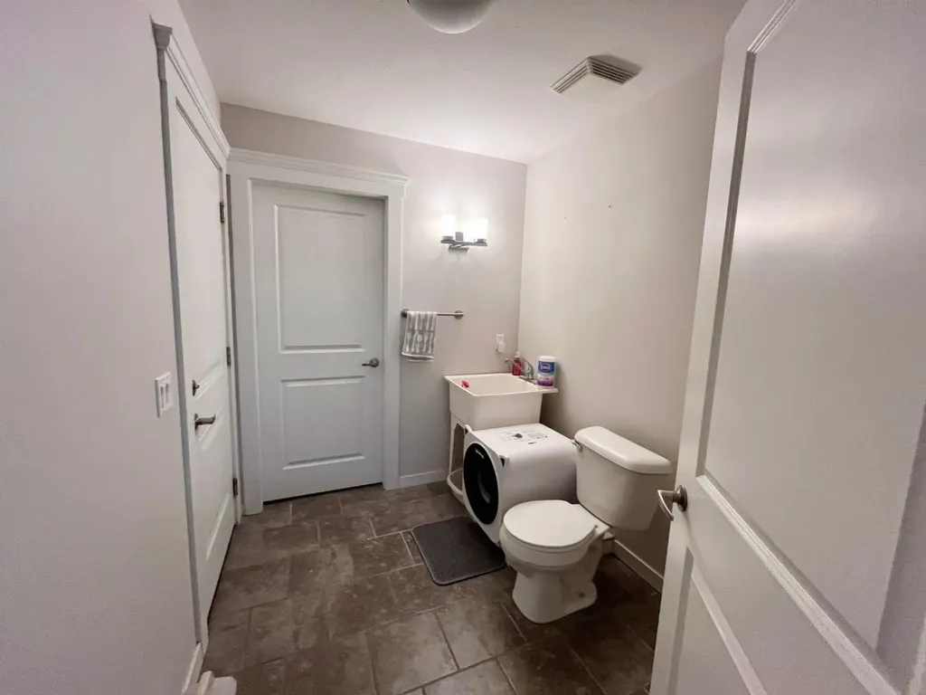 214 Mcardell Drive Hinton AB T7V 0A9