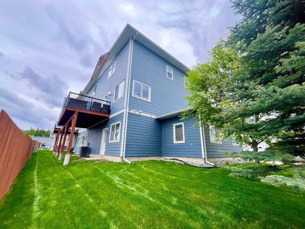 214 Mcardell Drive Hinton AB T7V 0A9