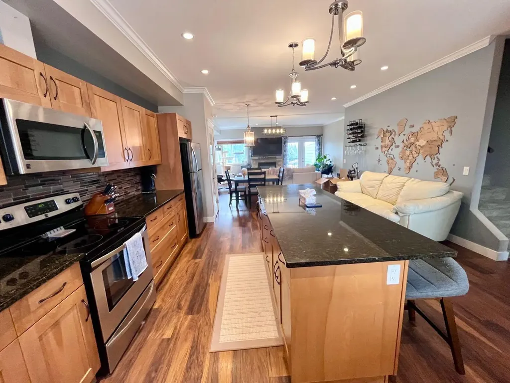 214 Mcardell Drive Hinton AB T7V 0A9