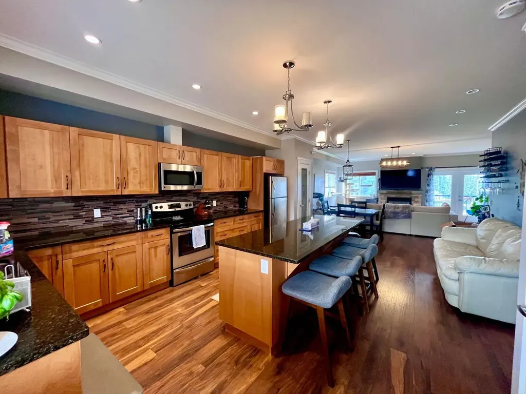 214 Mcardell Drive Hinton AB T7V 0A9